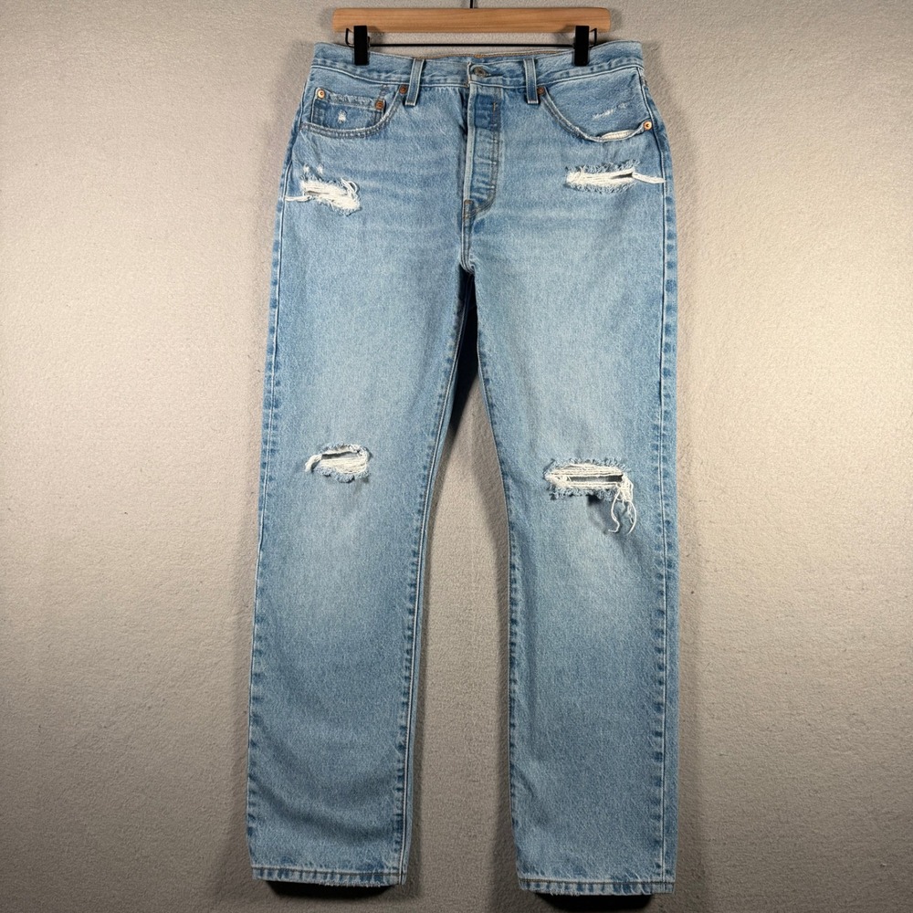 Levis 501 Original Fit Distressed Light Wash Jeans Mens 32x30 12501-0493 Blue